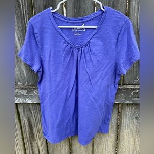 Hanes shirt *perfect for bundling*